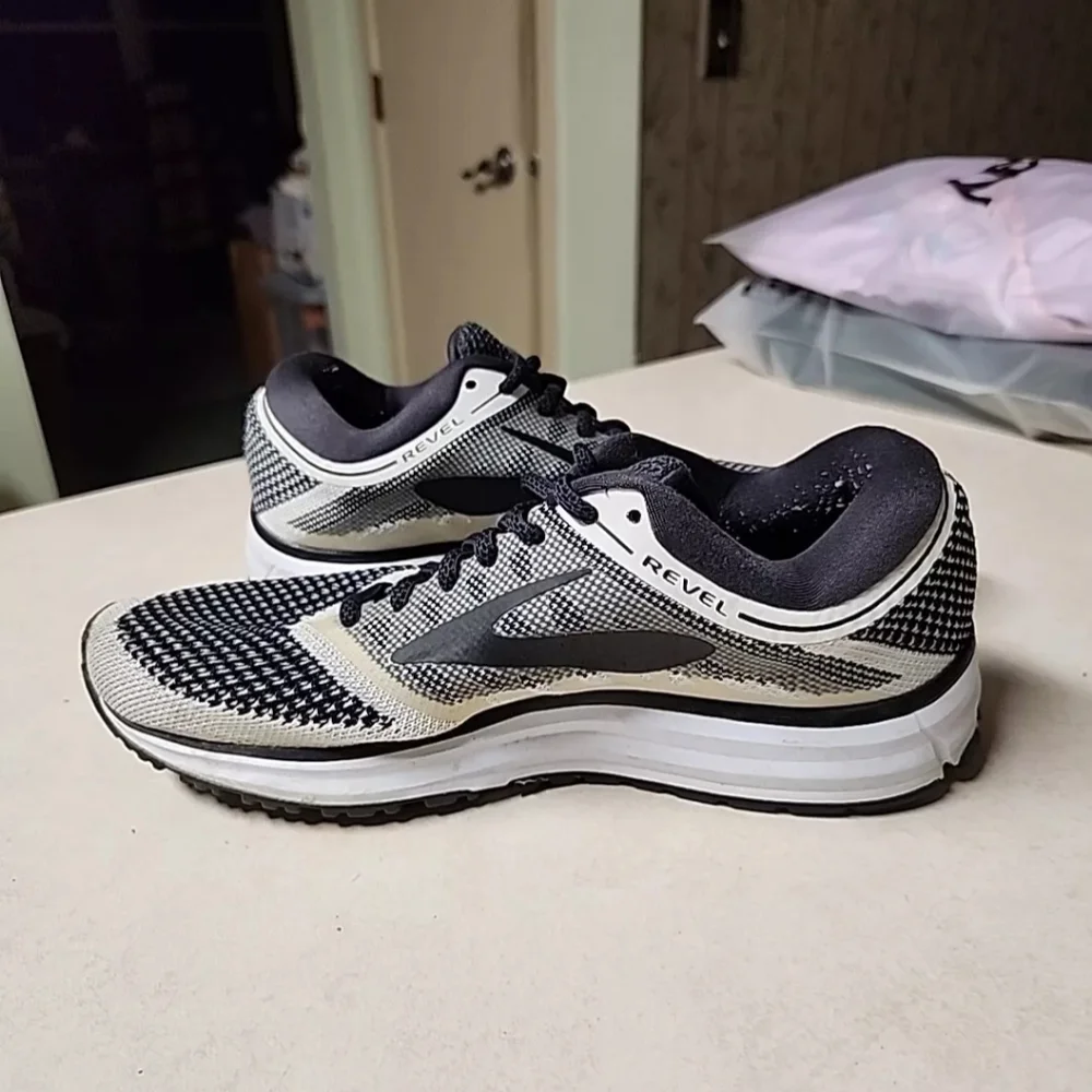 Brooks Revel 5 Road Running Shoes Women's Size 8.5 M White Black 1202491B155 - Picture 7 of 12